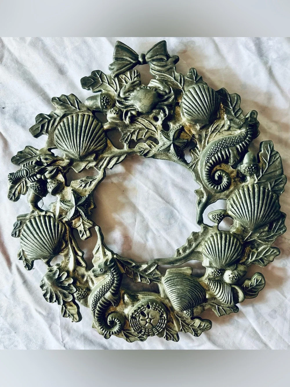 Vintage Silver Sea Life Decorative Hanging Wall Wreath Trinket-hot plate